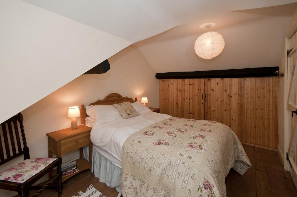 Tros Yr Afon Holiday Cottages And Manor House Beaumaris Rom bilde